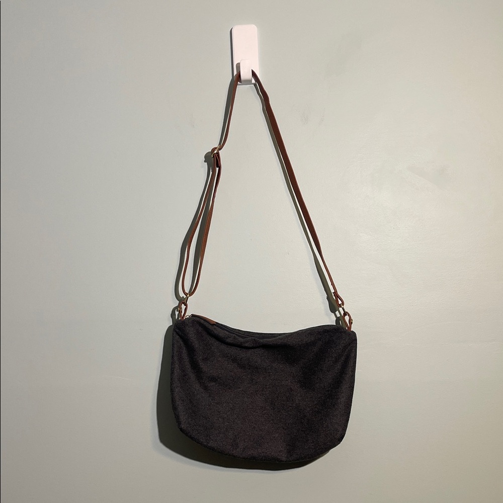 Wool Blend Gray Zipper Closure Women’s Purse Shoulder Bag Adjustable Strap - Picture 1 of 9